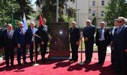 Le président de la République inaugure la stèle commémorative de l’Emir Abdelkader