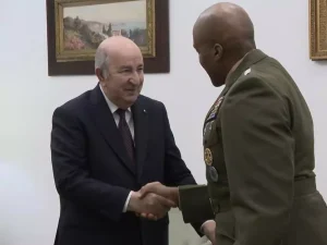 Le président de la République reçoit le Commandant d’AFRICOM