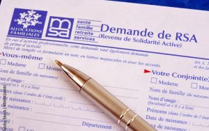 France : un projet de loi antifraude qui fait peser de nouvelles menaces sur les immigrés et les résidents étrangers