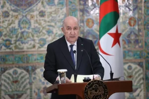 Le président de la République réaffirme l&rsquo;attachement de l&rsquo;Algérie et de l&rsquo;Angola au renforcement de la paix et de la stabilité en Afrique