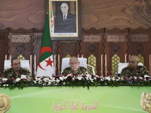 MDN : Au nom du président de la République, le Général d&rsquo;Armée Chanegriha supervise l&rsquo;installation du nouveau directeur de l&rsquo;Ecole supérieure de Guerre